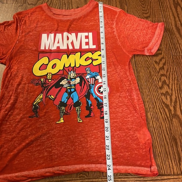 MARVEL COMIC juniors T shirt red with superheroes front very lightweight soft Sm - Picture 8 of 9